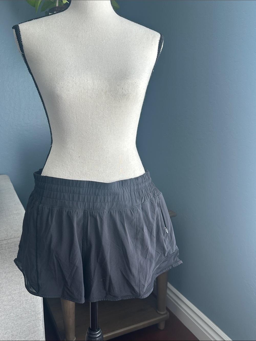 lululemon Hotty Hot HR Short 2.5” *Lined
Black